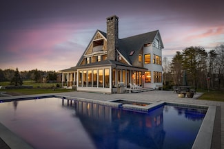 74 Saddle Trail Dr, Dover, NH 03820