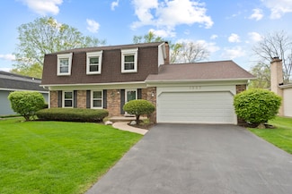 1557 Swallow St, Naperville, IL 60565
