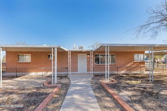 1941 S Cloverland Ave, Tucson, AZ 85711