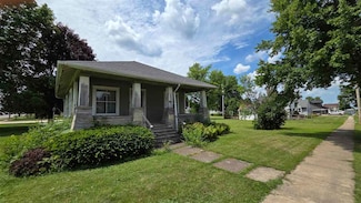 312 3rd Ave, Clarence, IA 52216