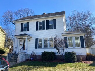 14 Orchard St, Holyoke, MA 01040