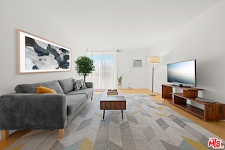 425 S Kenmore Ave Unit 312, Los Angeles, CA 90020