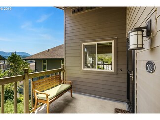 302 Breakers Point Condo Unit 302, Cannonbeach, OR 97110
