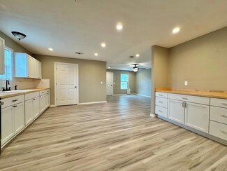 919 E 20th St, San Angelo, TX 76903