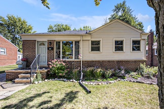 2316 Barstow Rd, Lansing, MI 48906