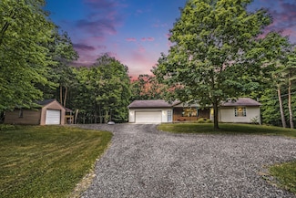 2427 140th Ave, Dorr, MI 49323