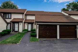 504 Charlesgate Cir, East Amherst, NY 14051