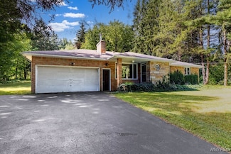 844 Mammot Rd, Alden, NY 14004