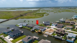 283 Barracuda St, Hitchcock, TX 77563