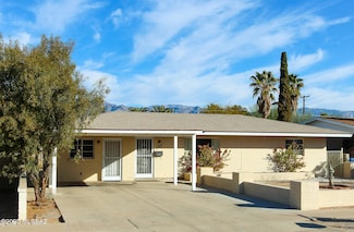 5713 E 2nd St, Tucson, AZ 85711