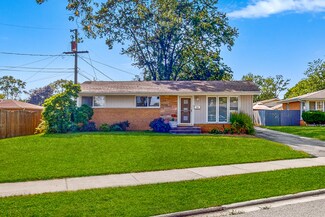 246 S Congress St, Addison, IL 60101