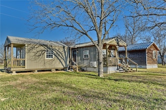 320 Gulf Ave, Caldwell, TX 77836