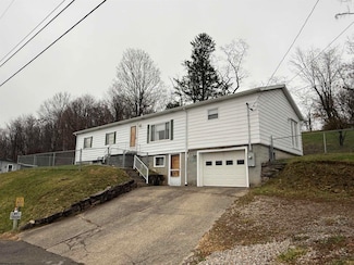 40 Bine St, Fairmont, WV 26554