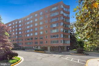 4200 Cathedral Ave NW Unit 1112, Washington, DC 20016