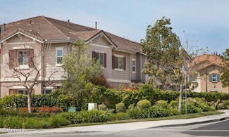 2686 Night Jasmine Dr, Simi Valley, CA 93065