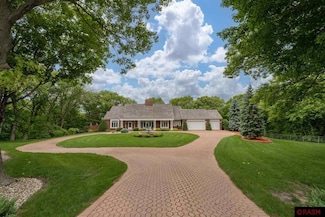 17 Oriole Place, North Mankato, MN 56003