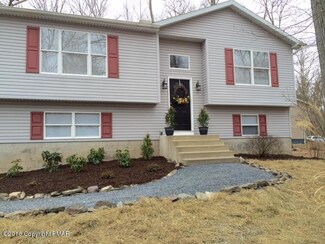 1200 Hunters Woods Dr, East Stroudsburg, PA 18301