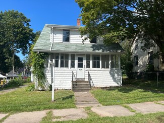 152 Burnham St, Hartford, CT 06112