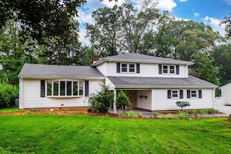 44 Grover Dr, Wayne, NJ 07470