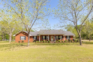 301 Willow Dr, Glennville, GA 30427