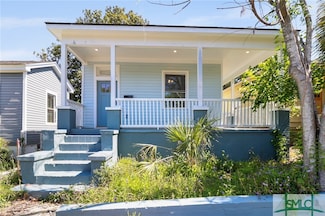 826 W Victory Dr, Savannah, GA 31405