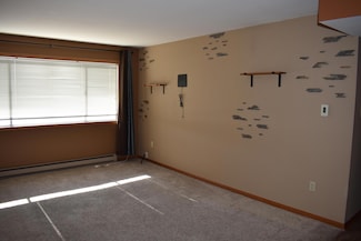 10464 W Whitnall Edge Dr Unit 101, Franklin, WI 53132