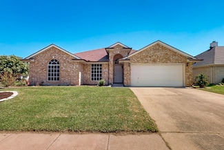 201 Settlers Glen Trail, Arlington, TX 76002