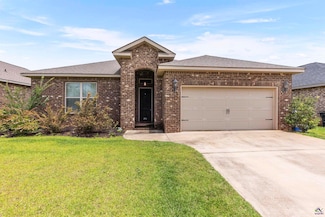 206 Barnyard Way, Perry, GA 31069