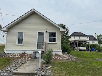 109 River Road Dr, West Deptford, NJ 08086