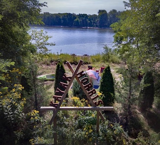 801 Kayak Morris Rd, Morris, IL 60450