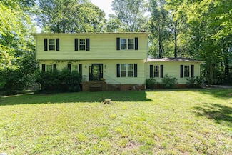 164 Chestnut Lake Dr, Inman, SC 29349