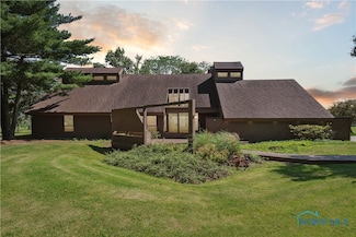 23866 W State Route 579, Curtice, OH 43412