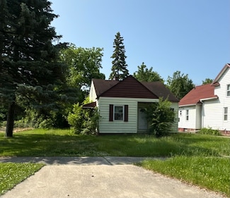 2316 Whittier St, Saginaw, MI 48601