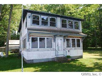 53 Lakeview Rd, Mexico, NY 13114