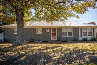 1502 Frey Ave, Sheffield, AL 35660