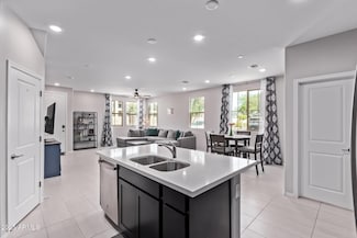 2625 S Peppertree Dr Unit 101, Gilbert, AZ 85295