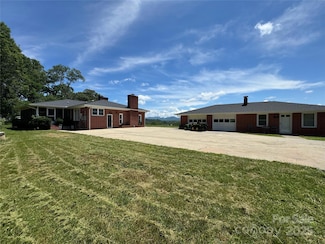 598 Miles View Dr, Mills River, NC 28759