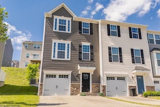 233 Stonehurst Dr, Morgantown, WV 26501
