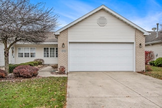 1634 Dogwood Dr, Crown Point, IN 46307