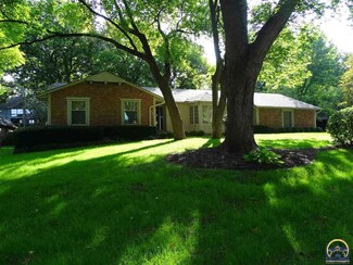 2808 SW MacVicar Ave, Topeka, KS 66611