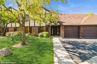 1038 Harbour Ct Unit 2B, Wheeling, IL 60090