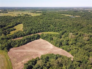 3661 Georgia Rd, Pomona, KS 66076