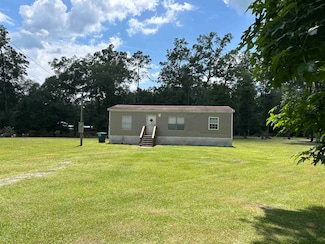 70 Oakmont Dr, Crawfordville, FL 32327
