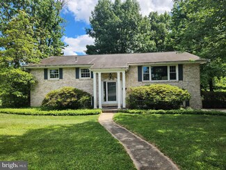 704 Pershing Ave, Ephrata, PA 17522