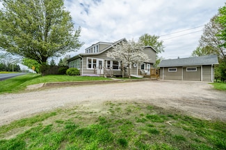 5915 S Pipestone Rd, Eau Claire, MI 49111