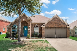 726 Creekstone Dr, Cedar Hill, TX 75104