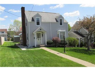 20 S 8th St, Youngwood, PA 15697