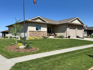 2213 Heather Ln, Aurora, NE 68818