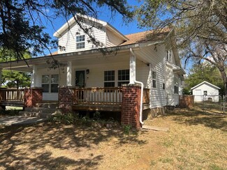 1120 N 12th St, Independence, KS 67301