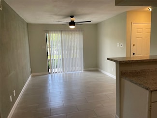 2750 Holly Hall St Unit 613, Houston, TX 77054